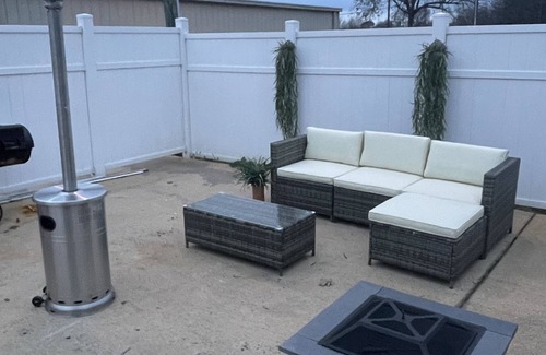 Lexington - Salisbury Apartment | Spacious 1king bd/2queen 15mins polar express