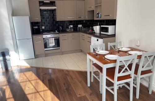 Eastbourne City Centre Apartment | Spacious 2-bed Apartment With Free Parking