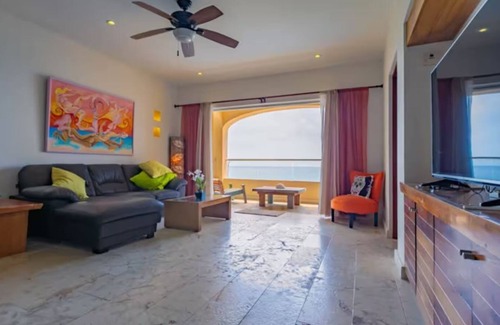 Salinas Condo | Spacious 2-bed condo with Stunning Sea Views - Isla Mujeres