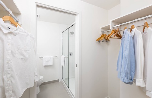Port Moody Apartment | Spacious 2 Bedroom 2 Bathrooms