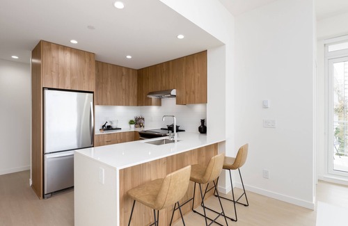 Port Moody Apartment | Spacious 2 Bedroom 2 Bathrooms