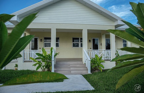 Freeport Apartment | Spacious 2 Bedroom Apartment: Pool, Clubhouse, Dock -Da Bahamian Life Vacations