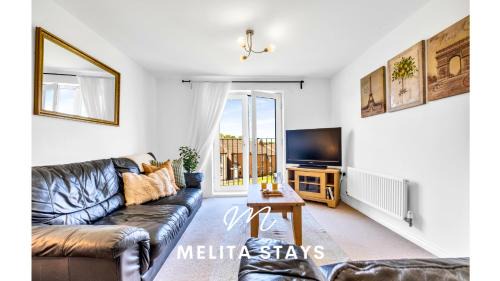 Solihull Apartment | Spacious 2 bedroom apartment with gated parking