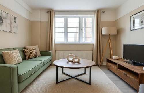 Kentish Town Apartment | Spacious 2-Bedroom Apartment in Crystal Palace