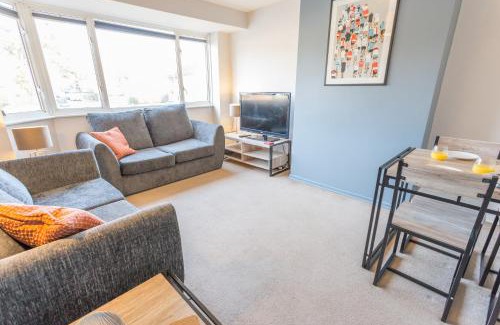 Iffley Apartment | Spacious 2 Bedroom Apartment in Oxford, Near Hospitals & University Parks