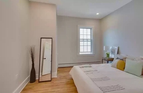 Winter Hill Apartment | Spacious 2-Bedroom in Somerville