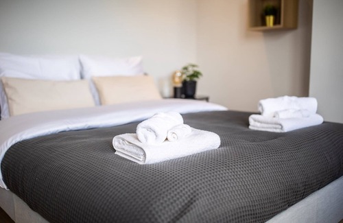 Hillegersberg-Zuid Apartment | Spacious 2 Bedroom Serviced Apartment 77M2 -VP2B-