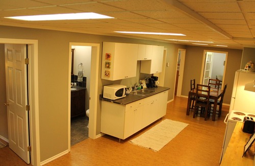 Revelstoke House | Spacious 2 Bedroom Suite 2 Minutes From Ski Hill - Now with Hot Tub!