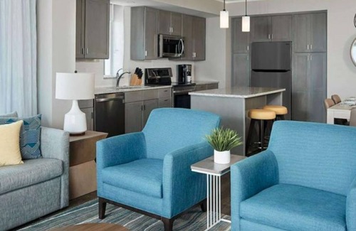 Downtown Myrtle Beach Hotel | Spacious 2-bedroom suite [1 King/2 Queens] + Ocean Front Balcony in Myrtle Beach