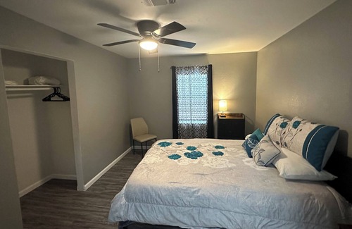 Alta Vista House | Spacious 2 Bedroom Apartment in the Heart of San Antonionn