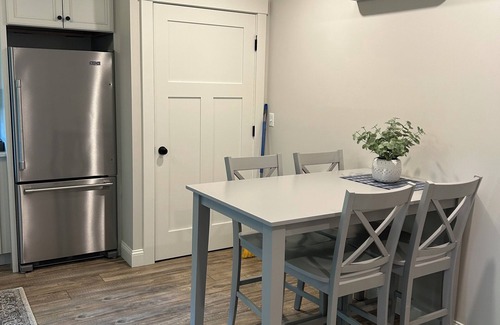 Pond Cove House | Spacious 2-bedroom townhouse minutes to beaches/old port/airport