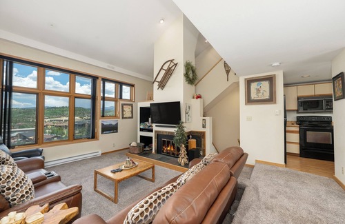 Winter Park Condo | Spacious 2 bedroom, mt views & private decks - family friendly