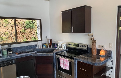 San Isidro de El General House | Spacious 2 BR/2 BA Home w/Organic Farm, Greenhouse and Breathtaking Views.