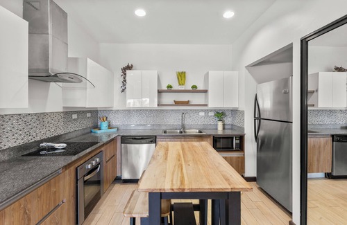 Barrio Santa Lucia Condo | Spacious 2 BR 2 Bath condo with AC, WiFi in delightful Jacó