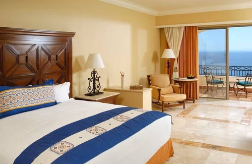 Paraiso Escondido Resort | Spacious 2 BR, 2 Bath Presidential Suite w/Ocean View Balcony – Sleeps 8