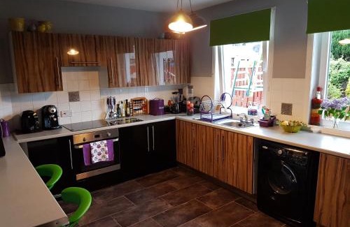 Inverness House | Spacious 2 double bedrooms house for a relaxing stay.