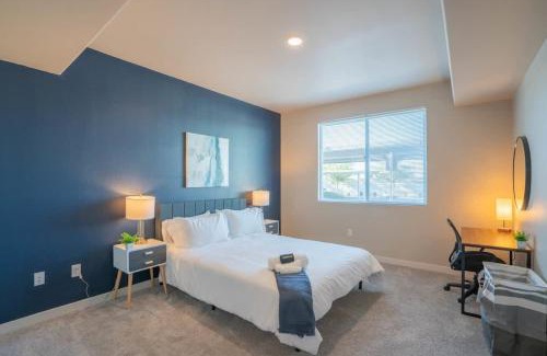 Tempe Apartment | Spacious 2BD - Gym, Pool, Parking, W-D - Sleeps 8