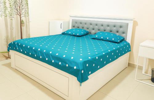 Al Nahda Apartment | SPACIOUS 2BHK VACATION HOME IN DUBAI SHARJAH BORDER By MAUON COM