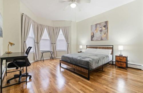 North Bergen Apartment | Spacious 2BR - 15m to Times Square - FREE Parking