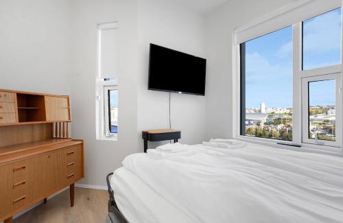 Kopavogur Apartment | Spacious 2BR Apt with Balcony, Sauna and Free Parking