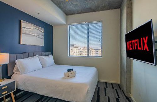 Evans Churchill Apartment | Spacious 2BR Apt with Gym Pool Parking