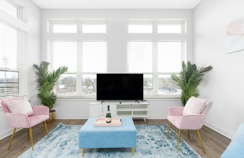 Indianapolis Apartment | Spacious 2BR Broadripple Village