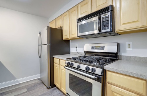 Ballston Apartment | Spacious 2BR Condo at Ballston