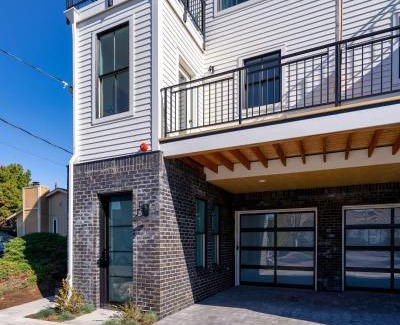 North Tabor House | Spacious 2BR - New Luxury Townhouse Stay