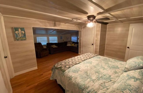 Crystal Beach House | Spacious 3 Bdr House w/ RV Hookup, Beach Access RD