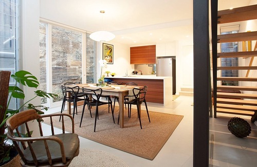Balmain House | Spacious 3-Bed Family House with Courtyard