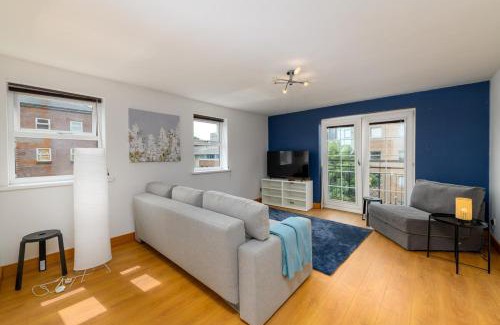 Atlantic Wharf Apartment | Spacious 3 Bed Short Walk to Atlantic Wharf