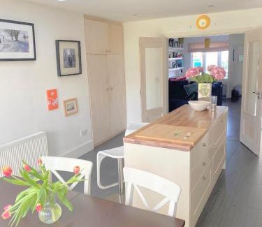 Haroldʼs Cross Apartment | Spacious 3 bed townhouse in Dublin 12