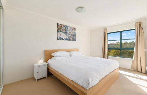 Kingsford Apartment | Spacious 3-Bed with Alfresco Dining by Amenities