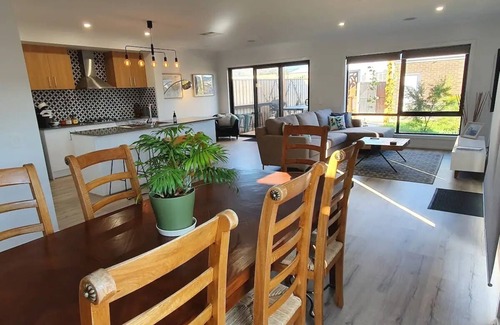 St Leonards House | Spacious 3-bedroom home close to town and beach