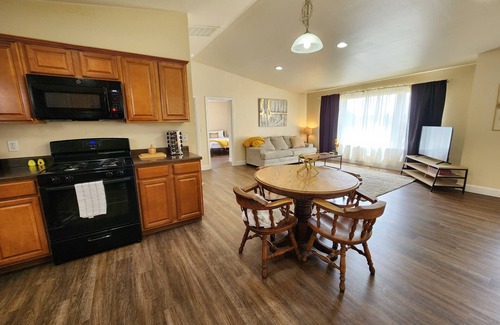 McKinleyville House | Spacious 3-Bedroom Eucalyptus House
