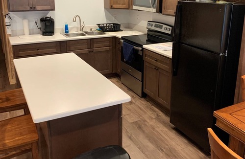 Venice Boat Rental | Spacious 3-Bedroom 2-Bath Houseboat in Venice for Rent