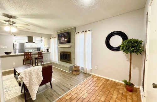 West Arlington House | Spacious 3-Bedroom 2-Bath Condo