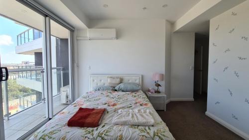 Blacktown Apartment | Spacious 3 bedroom, 2 washroom and 2 parking 5 min from train station
