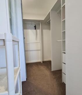 Blacktown Apartment | Spacious 3 bedroom, 2 washroom and 2 parking 5 min from train station