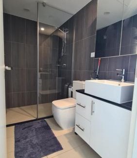 Blacktown Apartment | Spacious 3 bedroom, 2 washroom and 2 parking 5 min from train station