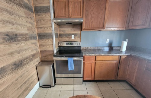 Dayton House | Spacious 3-bedroom apartment in Dayton