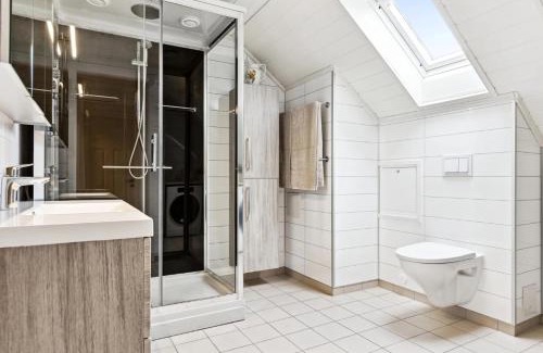 Fannrem Apartment | Spacious 3-Bedroom Apartment with Balcony and Free Parking Orkland near Trondheim