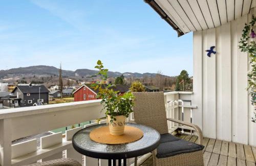 Fannrem Apartment | Spacious 3-Bedroom Apartment with Balcony and Free Parking Orkland near Trondheim