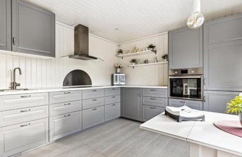 Fannrem Apartment | Spacious 3-Bedroom Apartment with Balcony and Free Parking Orkland near Trondheim
