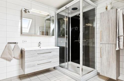 Fannrem Apartment | Spacious 3-Bedroom Apartment with Balcony and Free Parking Orkland near Trondheim