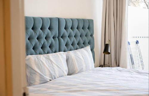 Lyneham Apartment | Spacious 3-Bedroom Apartment with Lifestyle Amenities Lyneham