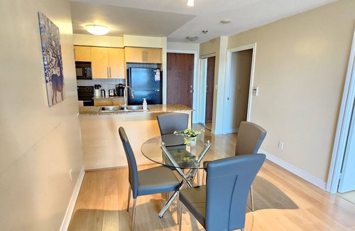 Fairview Condo | Spacious 3 bedroom 2 bathroom condo in the heart of Mississauga w/parking!