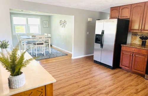 Waltham Condo | Spacious 3-bedroom Condo centrally located in delightful Waltham
