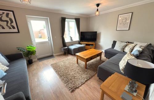 Wool House | Spacious 3 Bedroom House in Wool