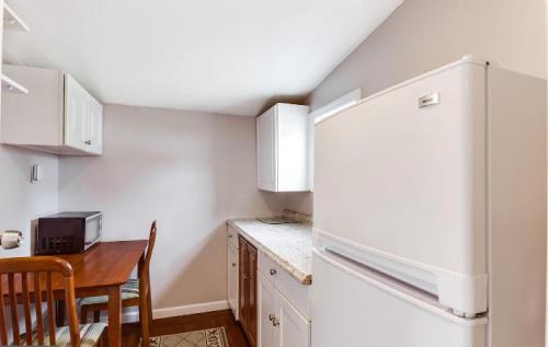 Groveton House | Spacious 3-Bedroom Modern Home Near Old Town Alexandria